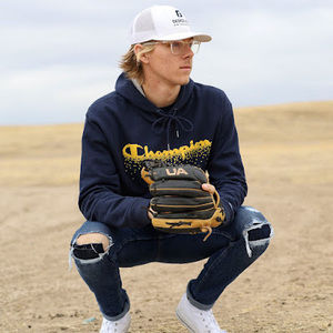 Meet your Posher, Trace